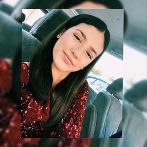 Meet your Posher, Daniela